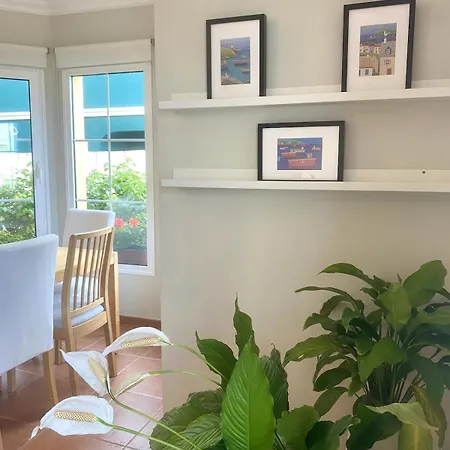 Prázdninový dům Charming House In *